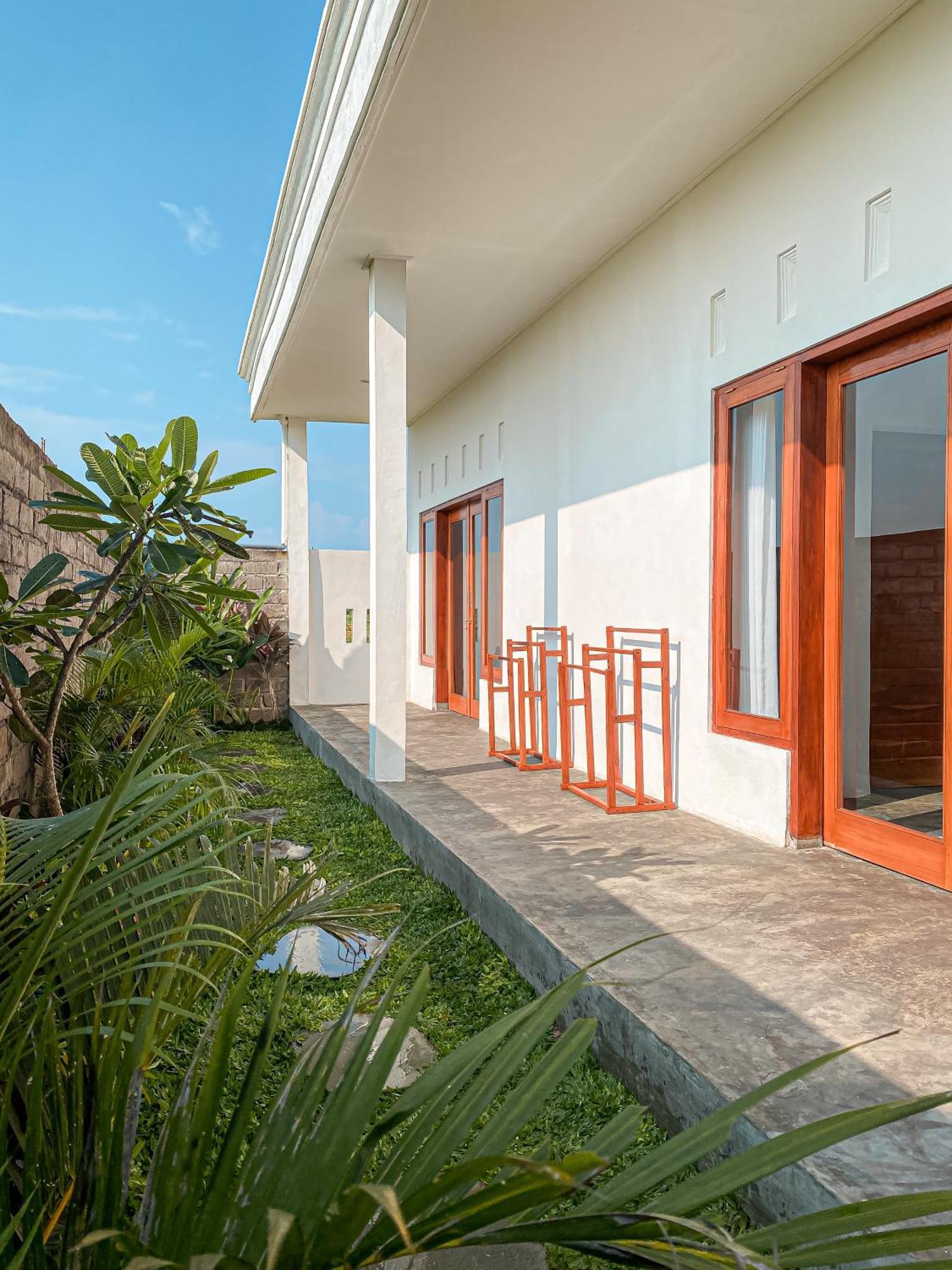 Turtle House Surf & Stay Airsatang Екстер'єр фото
